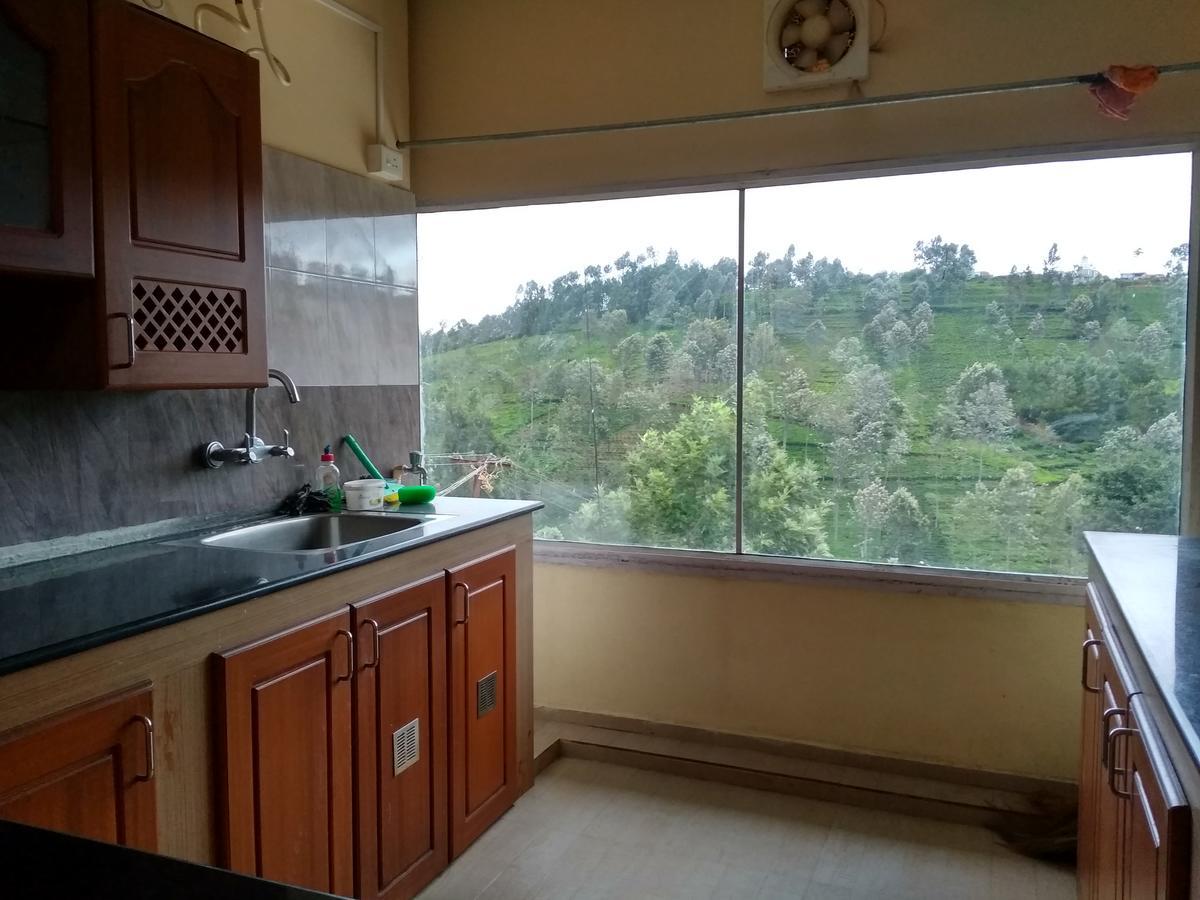 Myspace Holiday Inn Ooty Bagian luar foto